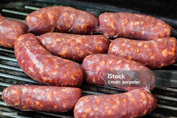 Gotowania Kiełbasy - zdjęcia stockowe i więcej obrazów Barbecue - Barbecue, Czerwony, Fotografika