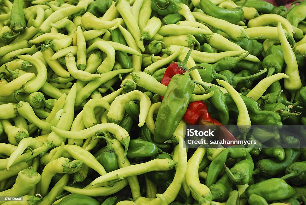 Груду из перца - Стоковые фото Фермерский рынок роялти-фри