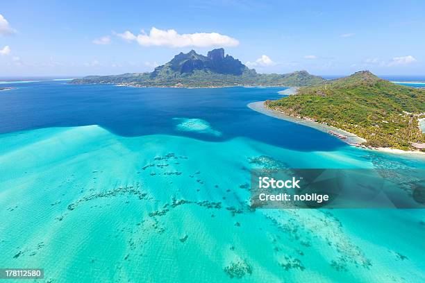 Mount Otemanu In Bora Stockfoto und mehr Bilder von Luftaufnahme - Luftaufnahme, Baum, Berg