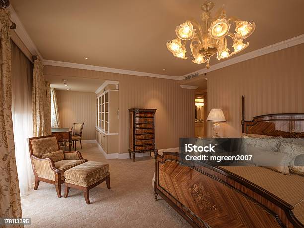 Luxusschlafzimmer Stockfoto und mehr Bilder von Architektur - Architektur, Doppelbett, Elektrische Lampe