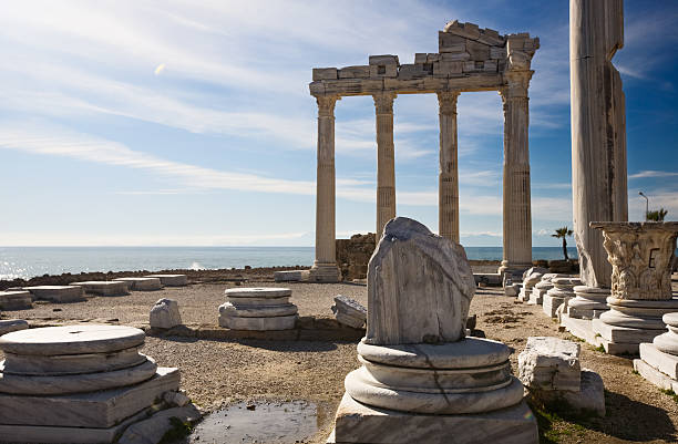 istock Temple of Apollo in Side 178113951
