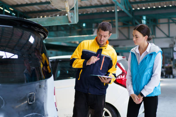 istock Insurance claim officer talking with client. 1781147956