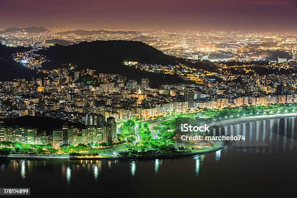Vista Aérea Do Rio De Janeiro Pela Noite - Fotografias de stock e mais imagens de Ao Ar Livre - Ao Ar Livre, Areia, As Américas