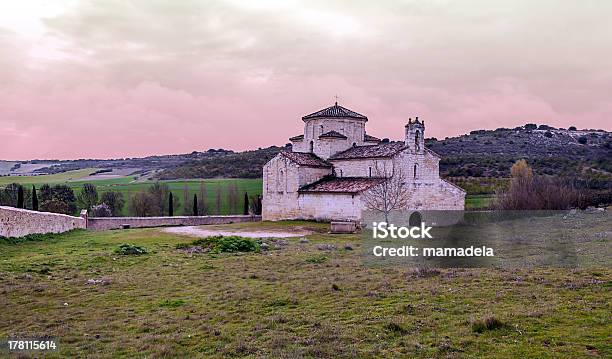 Iglesia De La Anunciada En Puesta De Sol Foto de stock y más banco de imágenes de Antiguo - Antiguo, Arquitectura, Catolicismo