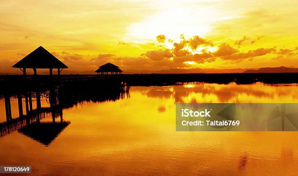 Fluss In Der Abenddämmerung Zeit Stockfoto und mehr Bilder von Abenddämmerung - Abenddämmerung, Blau, Bunt - Farbton