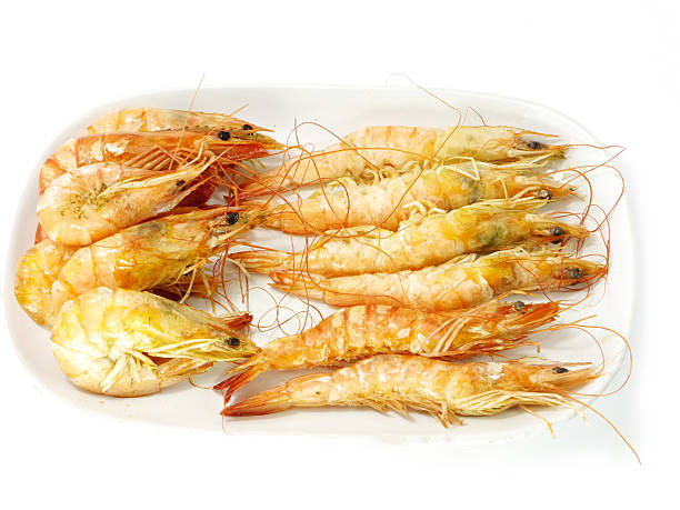 istock Baked butter shrimp on white background 178121151