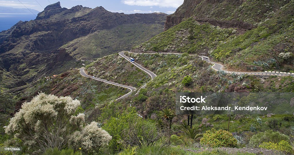 Strada di montagna delle Canarie. - Foto stock royalty-free di Ambientazione esterna