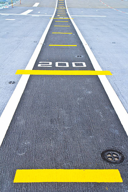 istock The aircraft carrier 178124598