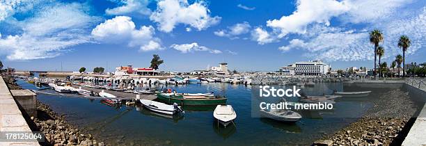 Marina Com Barcos De Recreio - Fotografias de stock e mais imagens de Algarve - Algarve, Ancorado, Culturas