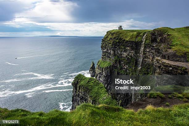 Cliffs Of Moher Stockfoto und mehr Bilder von Anhöhe - Anhöhe, Atlantik, Berg