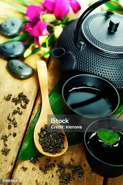 Chá - Fotografias de stock e mais imagens de Alimentação Saudável - Alimentação Saudável, Antioxidante, Ao Ar Livre