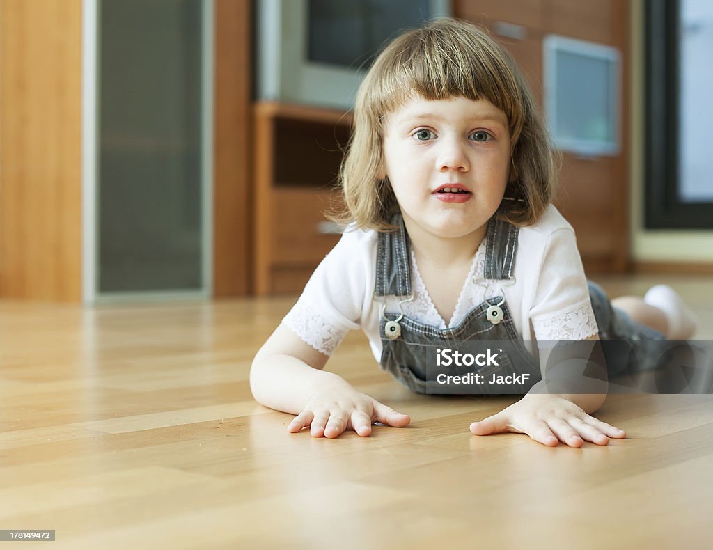 2 주행연수 자녀를 parquet - 로열티 프리 2-3 살 스톡 사진