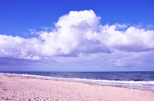 istock Beautiful beach with blue ocean at high tide 178151381