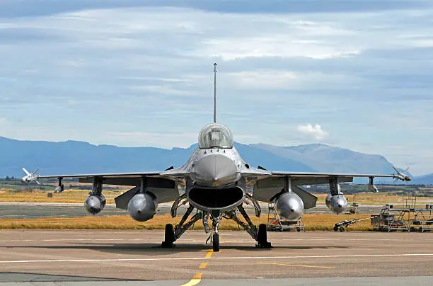 F-16 awaits it's next sortie