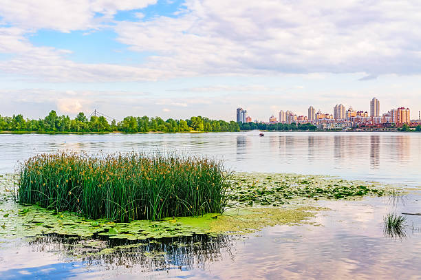 istock Late afternoon on the Dniepr River in Kiev 178155539