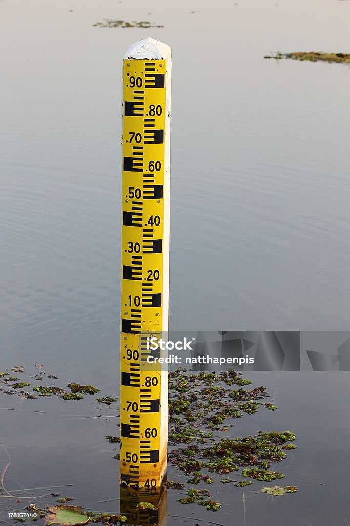 물 기포수준기 측정 - 로열티 프리 0명 스톡 사진