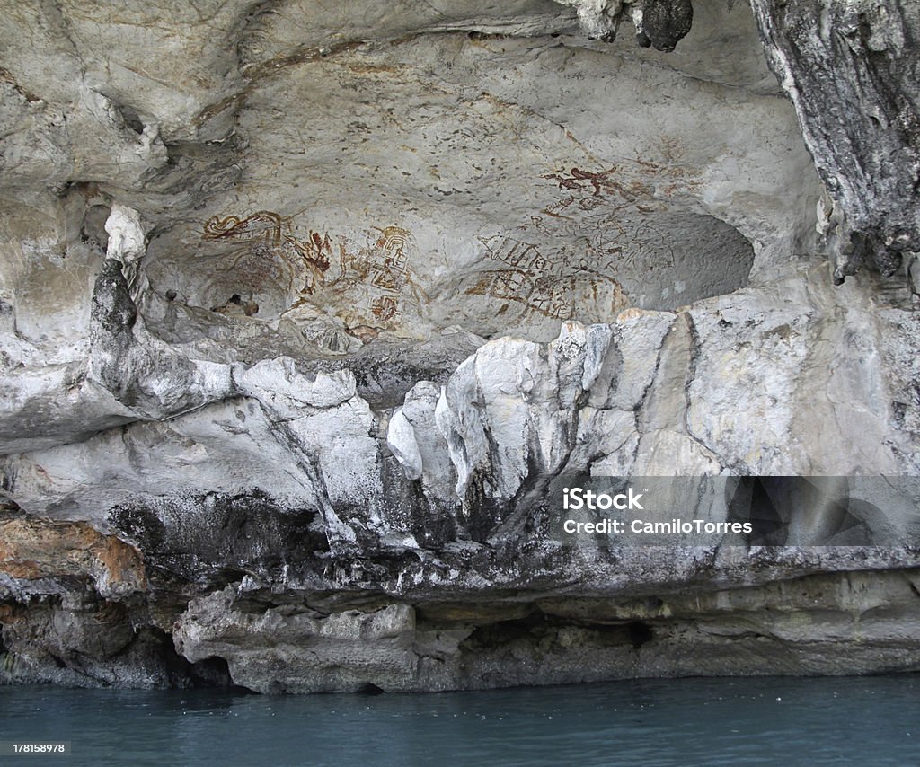 Caverna pinturas nas Phangnga-Tailândia - Royalty-free Arqueologia Foto de stock