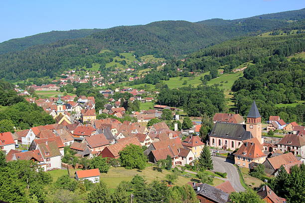 istock Village of Alsace 178159094