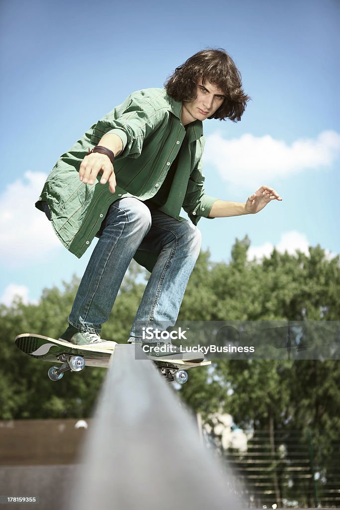 Skateboarding - Foto de stock de Adolescente royalty-free