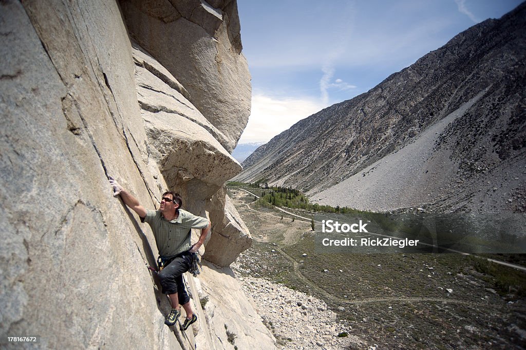 Достижение высокой - Стоковые фото Альпинизм роялти-фри