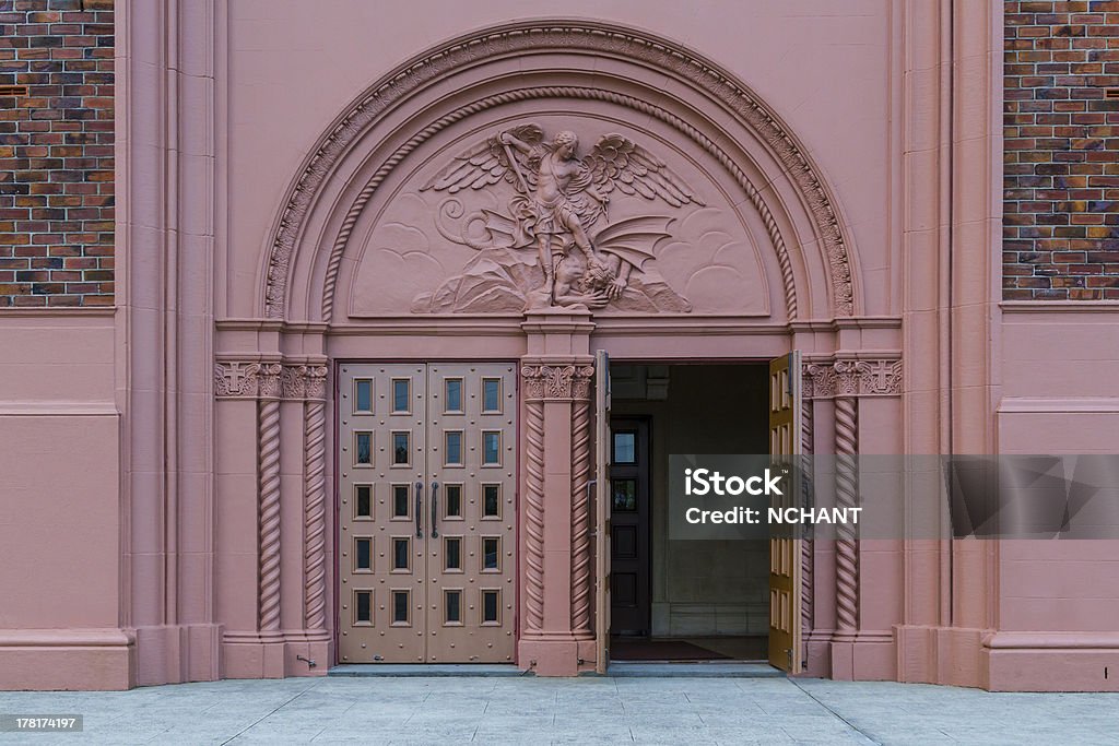 Tür von St. Michael's Church - Lizenzfrei Architektur Stock-Foto