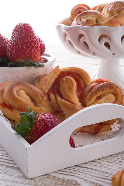 istock Strawberry and custard millefeuille 178174861