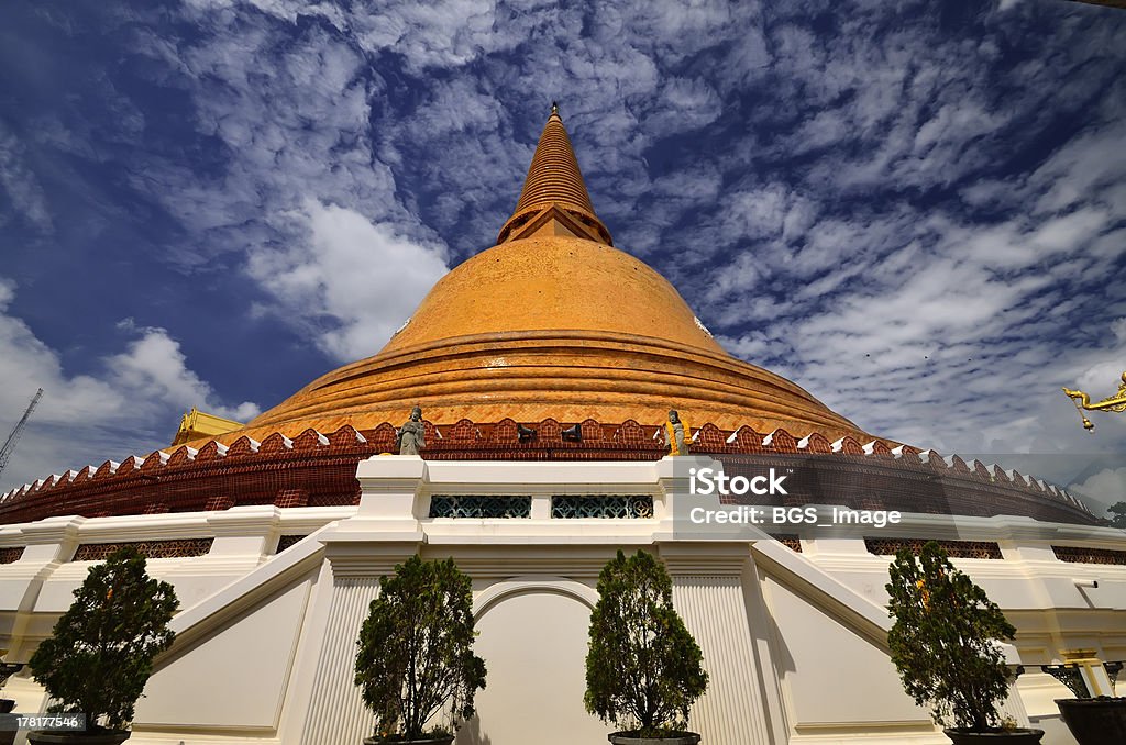 Phra Pathom-Pagode tagsüber - Lizenzfrei Architektur Stock-Foto