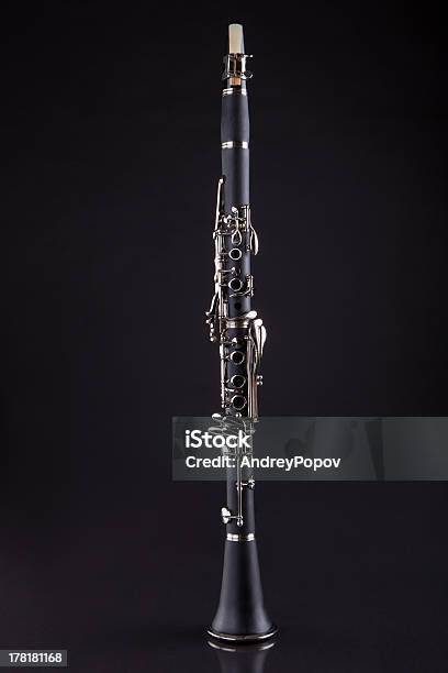 Primer Plano De Clarinet Foto de stock y más banco de imágenes de Armonía - Concepto - Armonía - Concepto, Boquilla - Equipo musical, Brillante