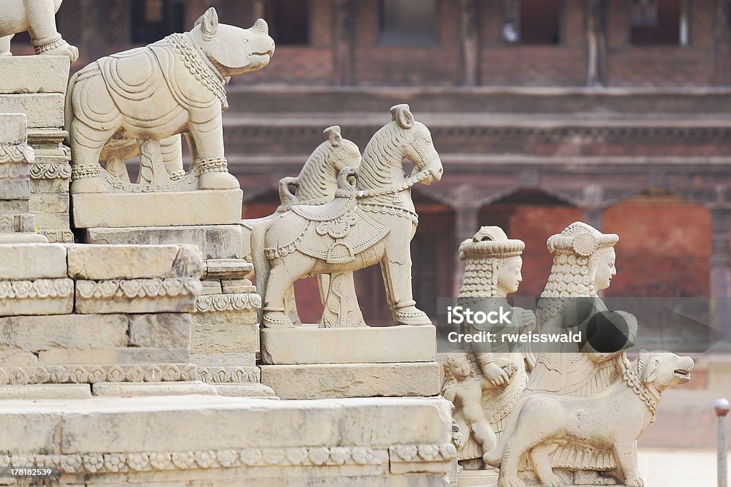 Лестница в Siddhi Лакшми Bhaktapur Храм-Непал. 0265 - Стоковые фото Goddess Lakshmi роялти-фри