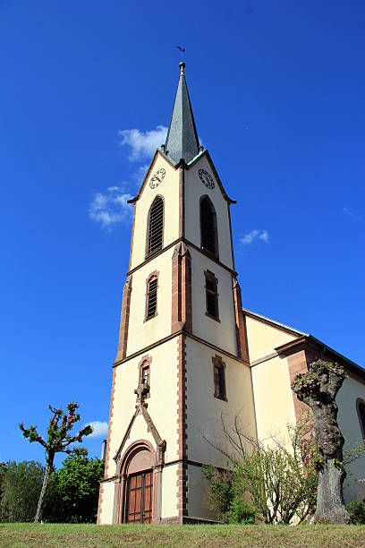 chiesa di gunsbach - albert schweitzer foto e immagini stock