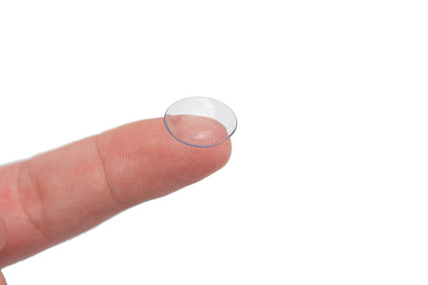 dedo com lente de contacto - lens contact lens glasses transparent imagens e fotografias de stock