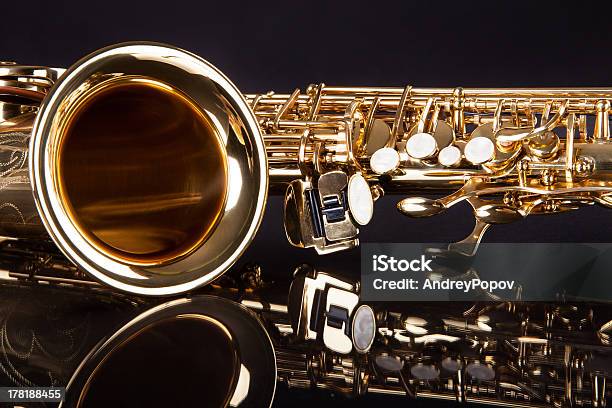 Trompete Stockfoto und mehr Bilder von Blechblasinstrument - Blechblasinstrument, Audiozubehör, Aufführung