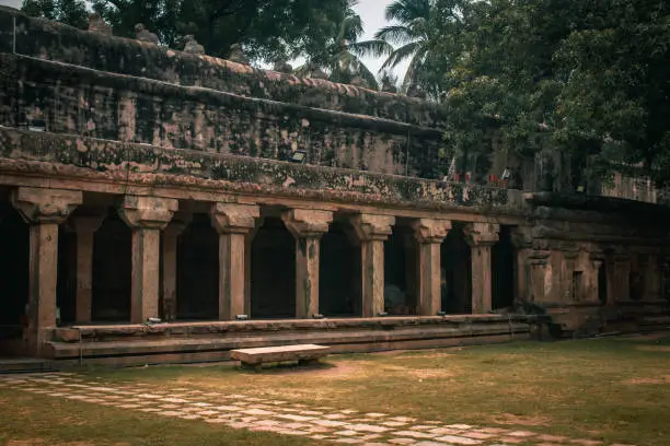 Corridor along the perimter wall of Thanjavur Big Temple(also referred as the Thanjai Periya Kovil in tamil language).