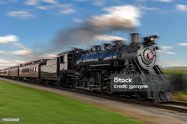 Foto de Trem A Vapor e mais fotos de stock de Locomotiva a vapor - Locomotiva a vapor, Trem, Locomotiva