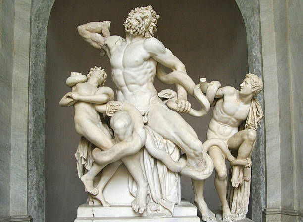 скульптура-laokoon группа - rome italy lazio vatican стоковые фото и изображения