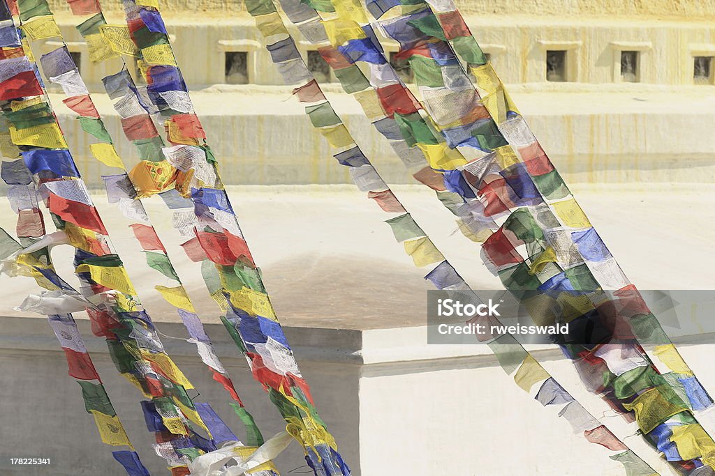 불교도 기도용 포석. 2개-보드나스 스투파 (Bodhnath stupa). 네팔 카트만두 -. 0317 - 로열티 프리 13 스톡 사진