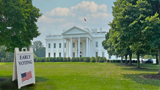 istock Early Voting and The White House 1782495785
