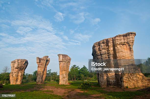 Mor Hin Khao Chaiyaphum Stonehenge Von Thailand Stockfoto und mehr Bilder von Abenddämmerung - Abenddämmerung, Archäologie, Asien