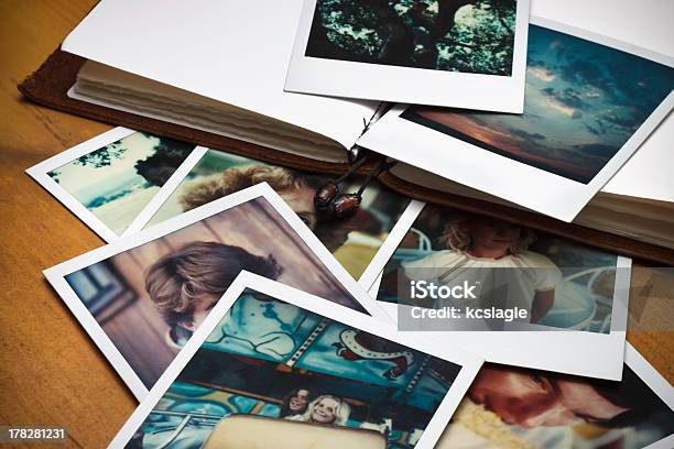 Alte Fotos Und Journal Stockfoto und mehr Bilder von Fotoalbum - Fotoalbum, Fotografisches Bild, Fotografie