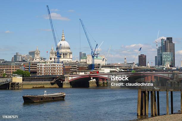 Rio Tamisa Em Londres - Fotografias de stock e mais imagens de Ao Ar Livre - Ao Ar Livre, Fotografia - Imagem, Horizontal