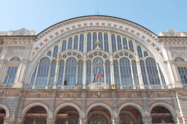 istock Porta Nuova station Turin 178291511