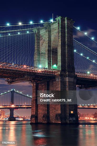 New York City Manhattan Foto de stock y más banco de imágenes de Puente de Brooklyn - Puente de Brooklyn, Ciudad de Nueva York, Noche