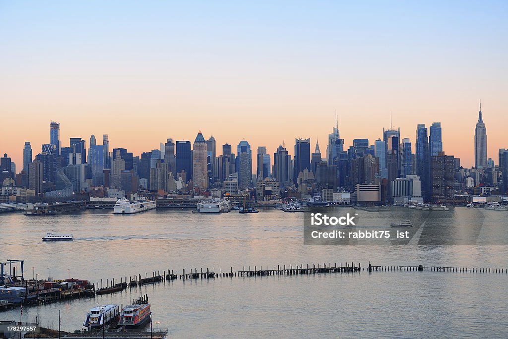 Cidade de Nova York ao pôr do sol - Royalty-free Amanhecer Foto de stock