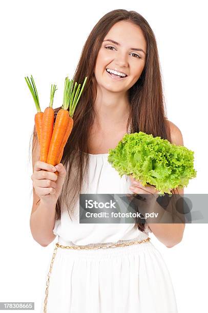 Photo libre de droit de Fille Avec Des Légumes banque d'images et plus d'images libres de droit de Adolescent - Adolescent, Adulte, Aliment