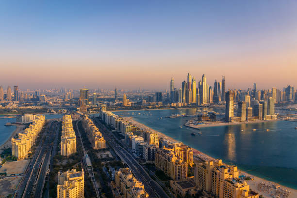 ドバイ、アラブ首長国連邦の航空写真 - water architecture train united arab emirates ストックフォトと画像