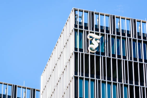 logo of the frankfurter allgemeine zeitung on the faz tower in frankfurt am main, germany. - frankfurter allgemeine imagens e fotografias de stock