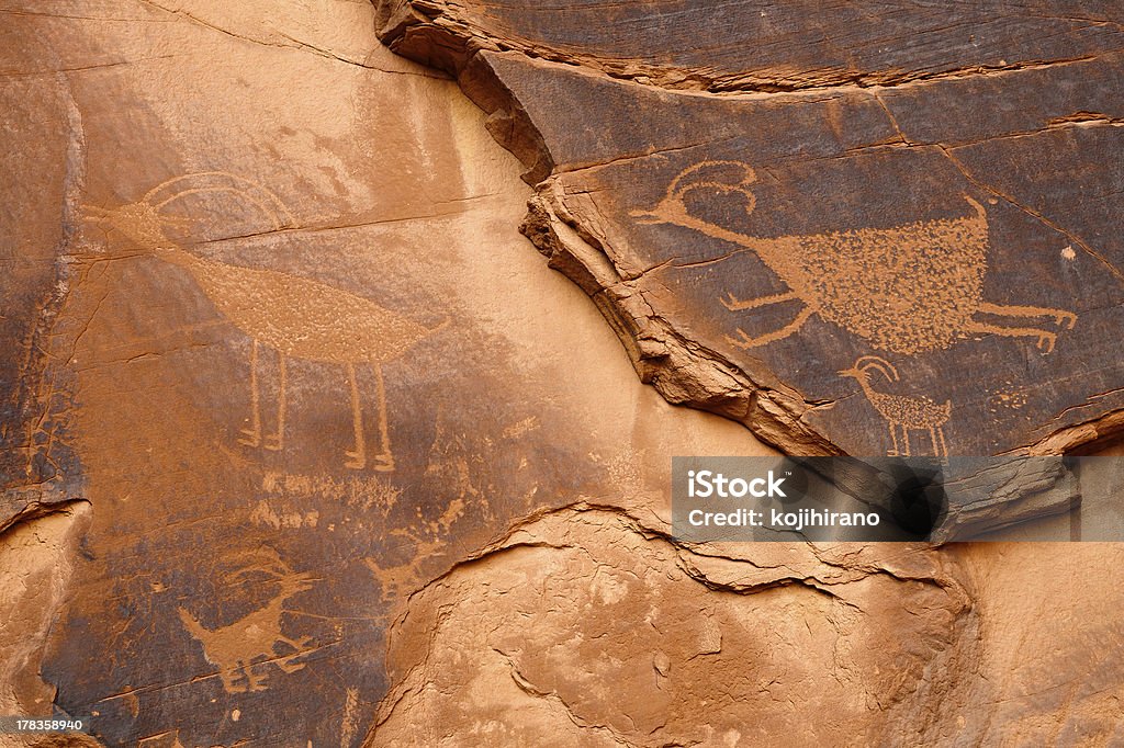 Antilope petroglyph - Foto stock royalty-free di Animale