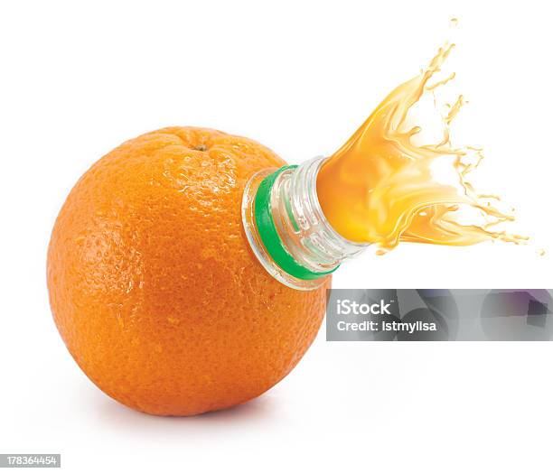 오렌지 병 네클 및 주스 Splashes 물병에 대한 스톡 사진 및 기타 이미지 - 물병, 주스, 0명