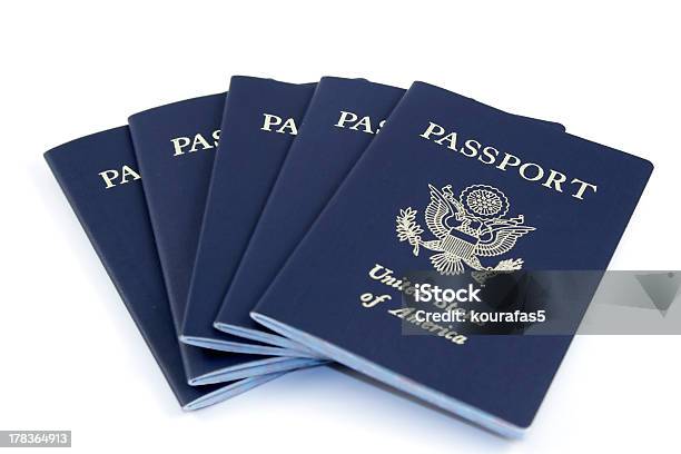 Passaporto - Fotografie stock e altre immagini di Affari - Affari, Bianco, Blu