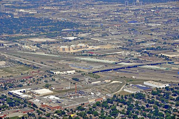 istock Etobicoke industrial aerial 178365035